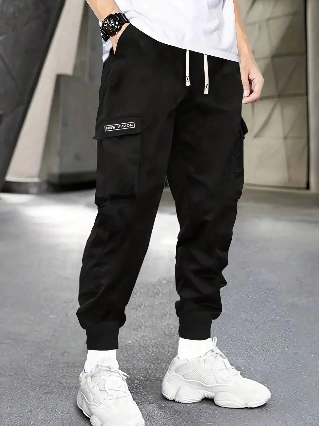 QA Fashionable Men Utility Pants, Casual And Sporty, With Simple Style, Letter Print, Drawstring Elastic Waist, Multiple Pockets, Comfortable, Versatile, Tapered Leg And Sweatpants