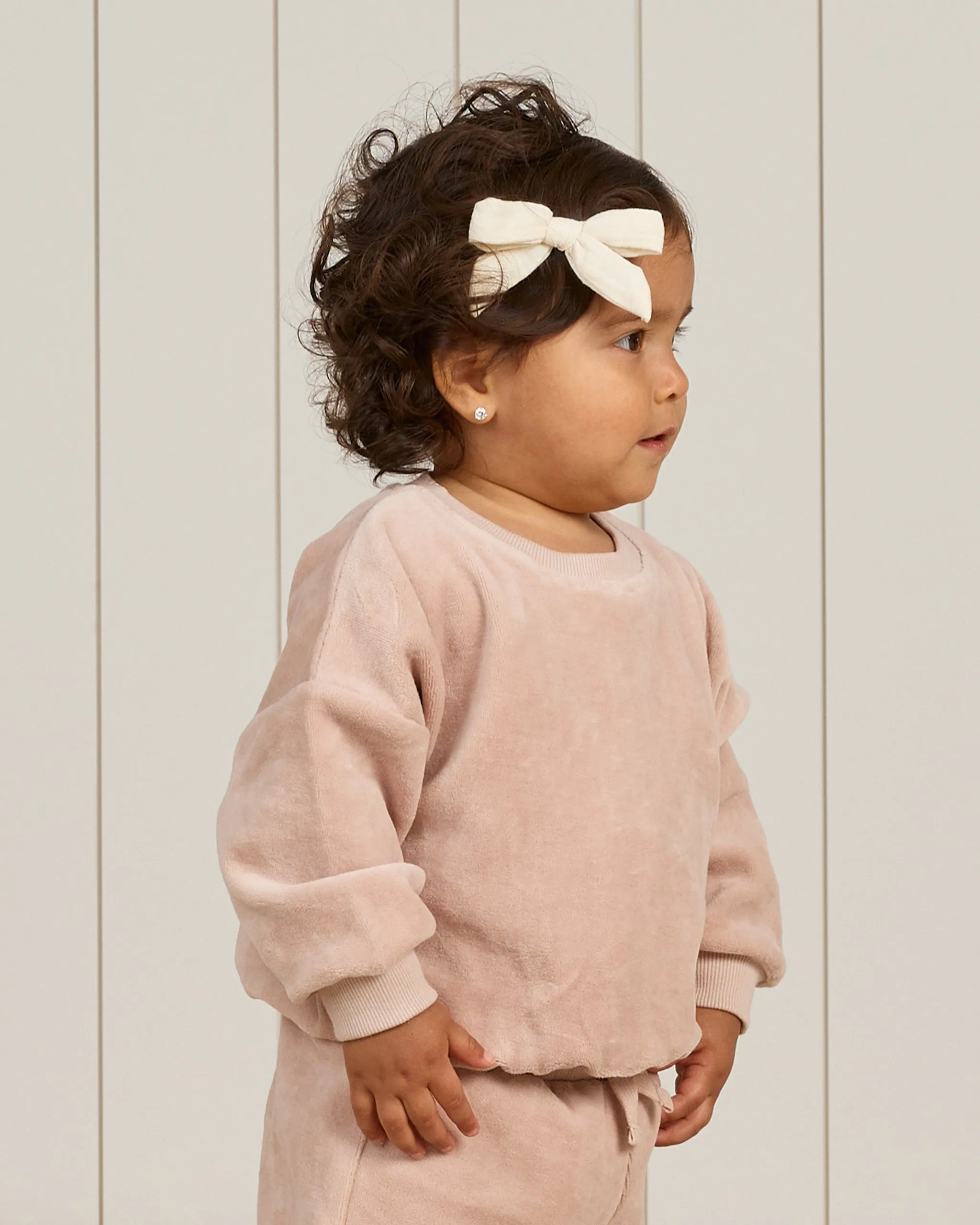Quincy Mae Velour Relaxed Sweatshirt - Blush
