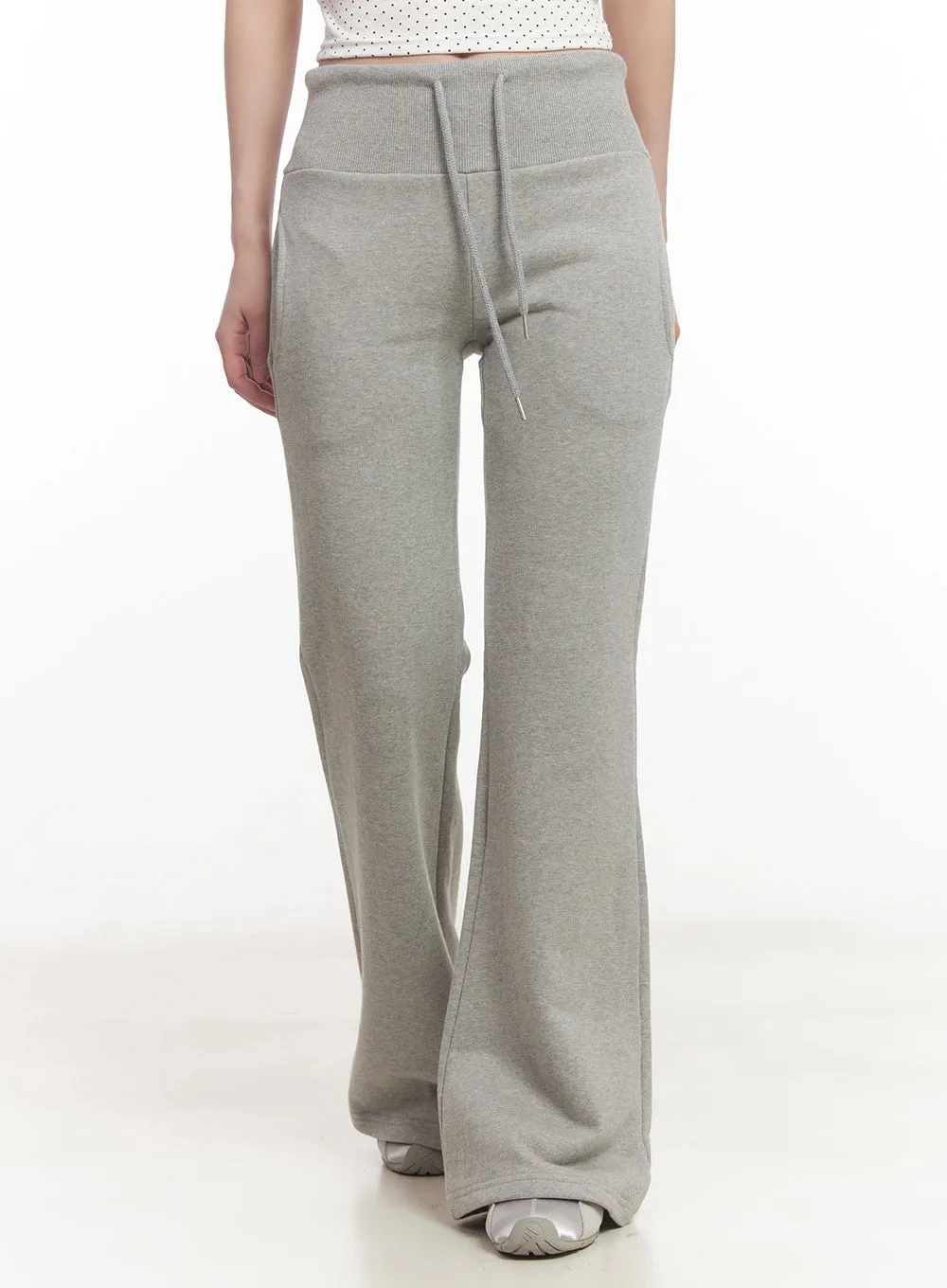 Slim-Fit Flared Sweatpants CA525