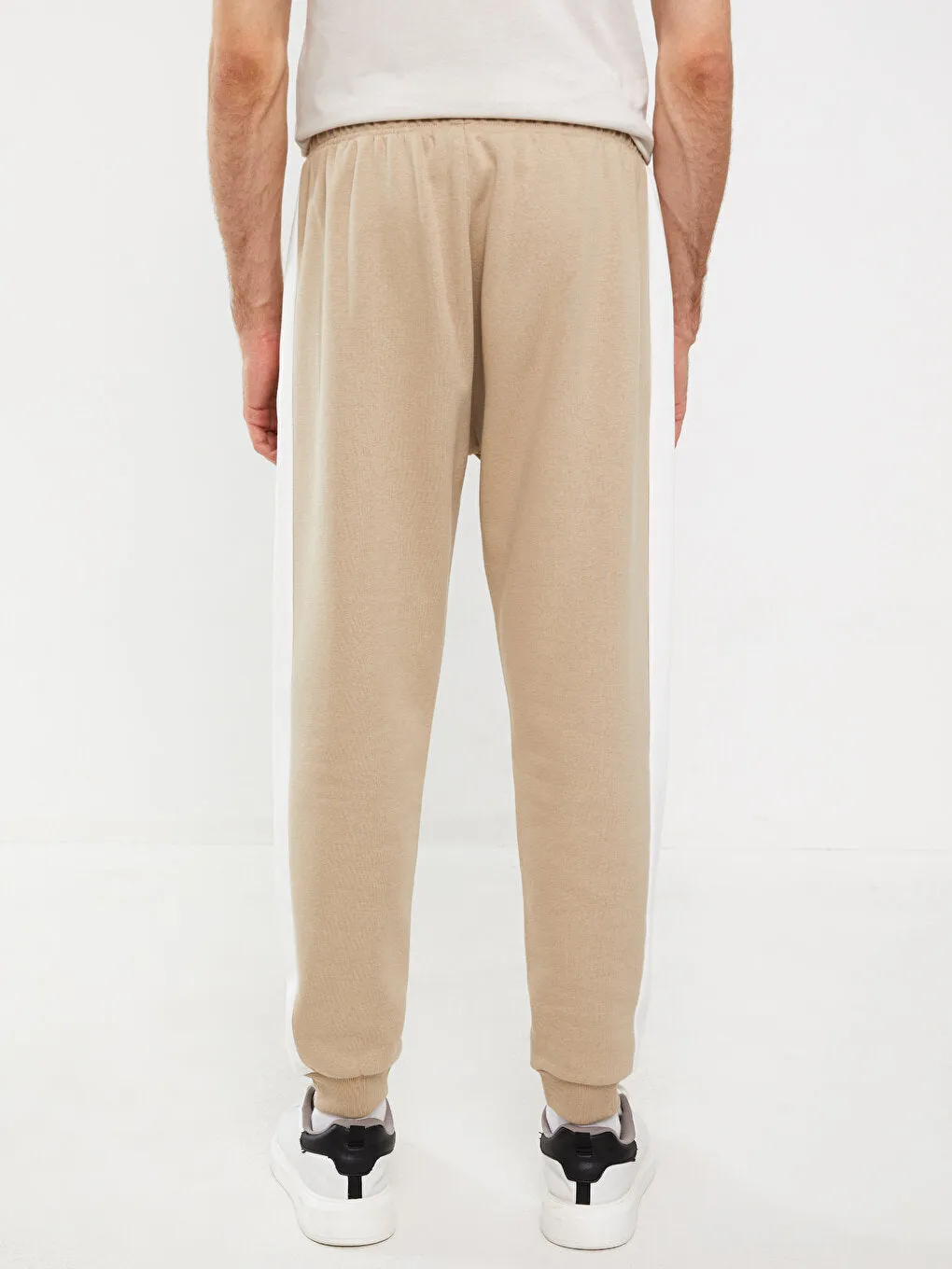 Standard Fit Men Jogger Sweatpants