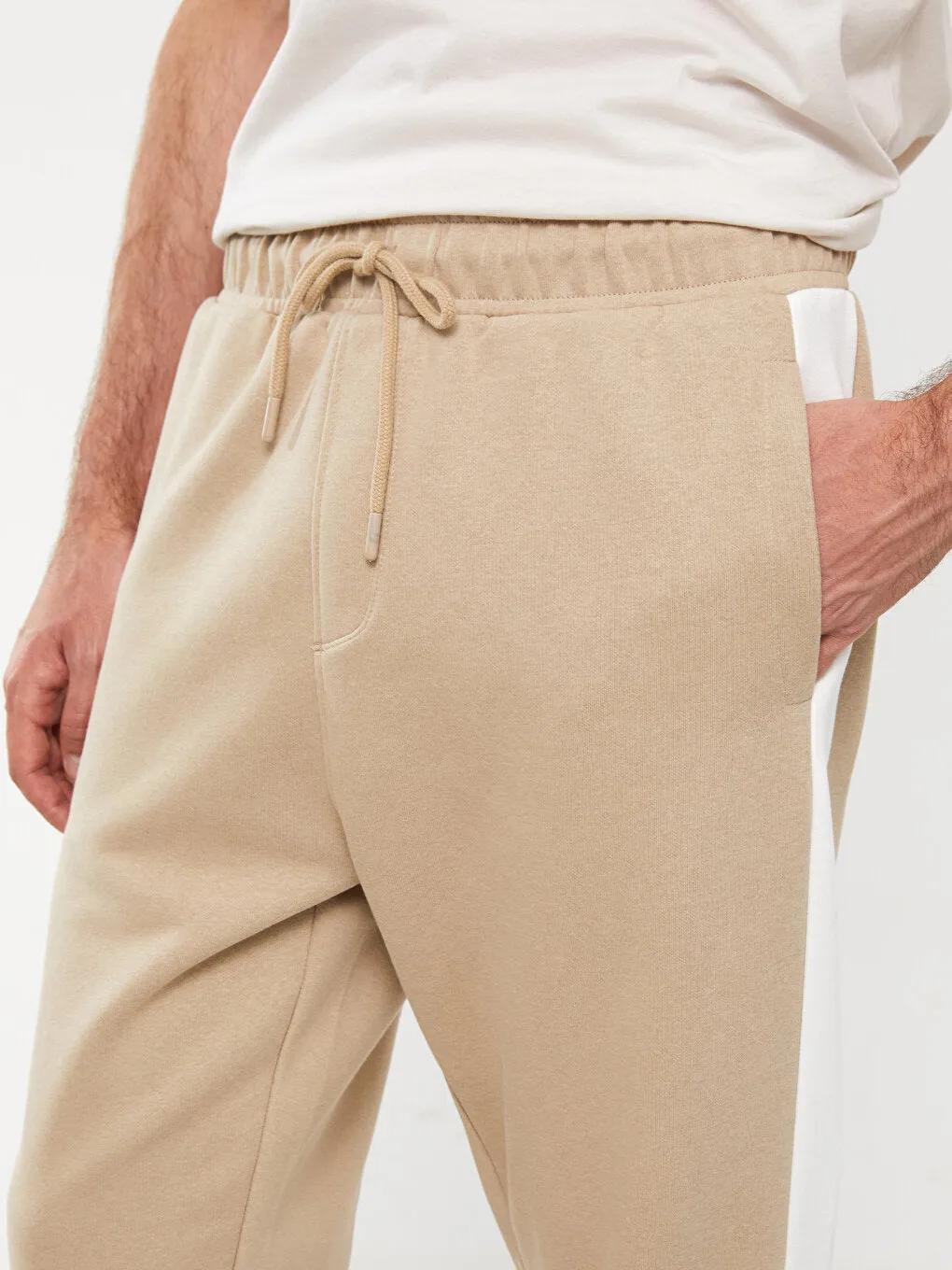 Standard Fit Men Jogger Sweatpants