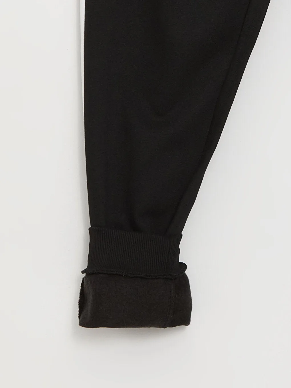 Standard Fit Men Jogger Sweatpants