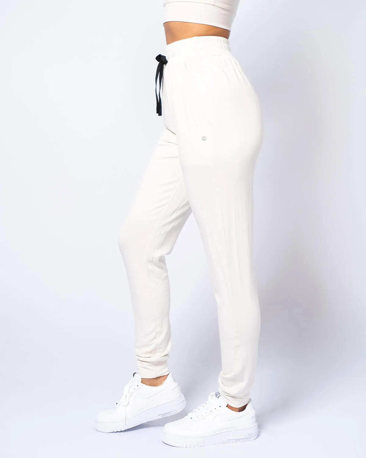 The Cozy Jogger | Oatmeal