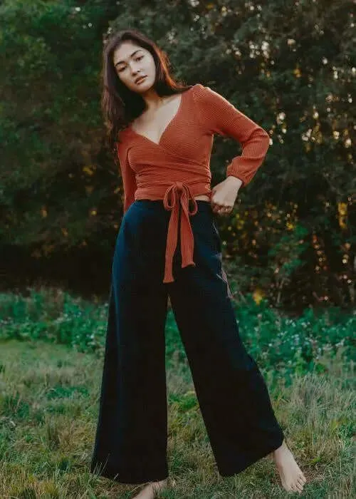 The Lost Tencel Pant Navy by Tasi Travels