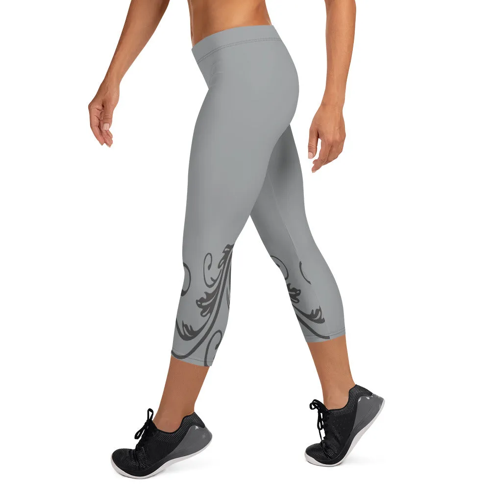 The Tricia Filigree Capri Leggings