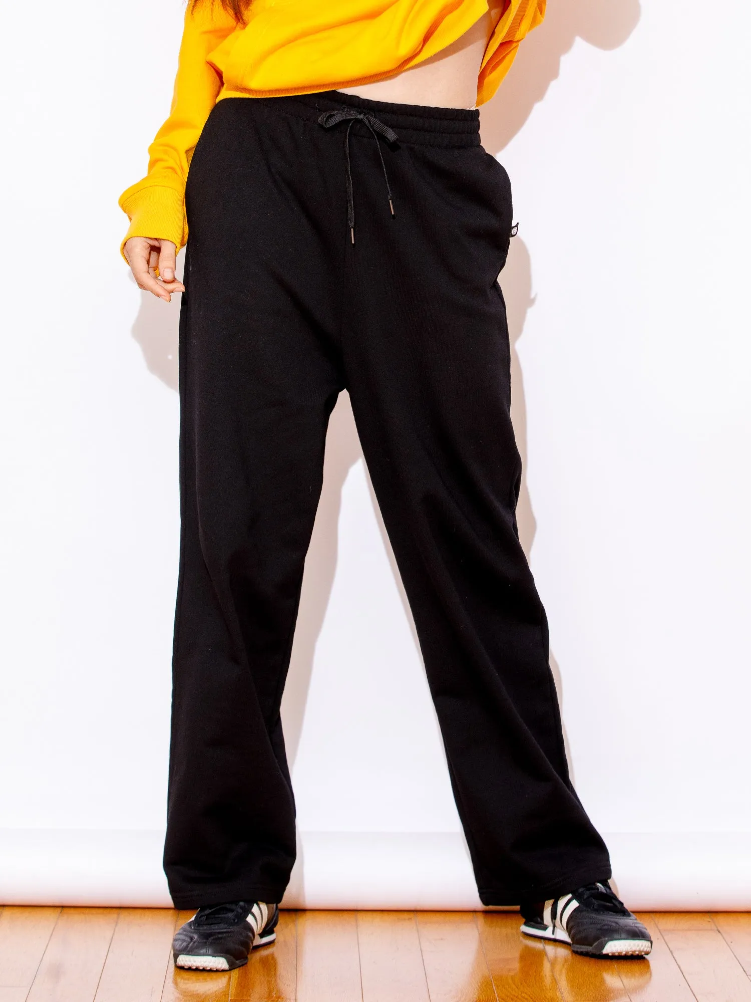 URBAN WIDE LEG SWEATPANTS
