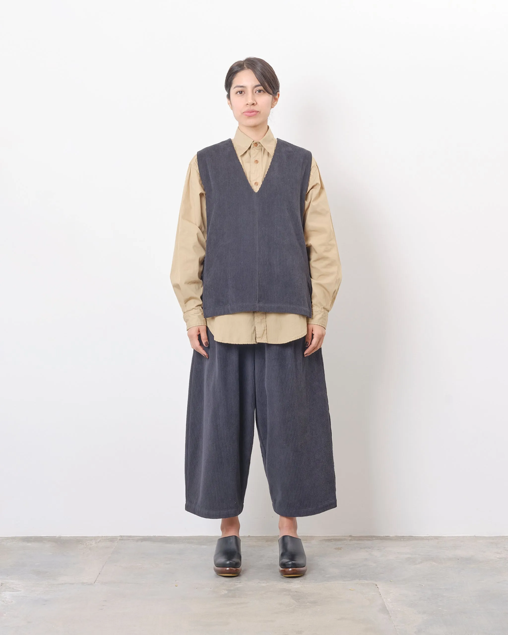 Vest in Dark Grey
