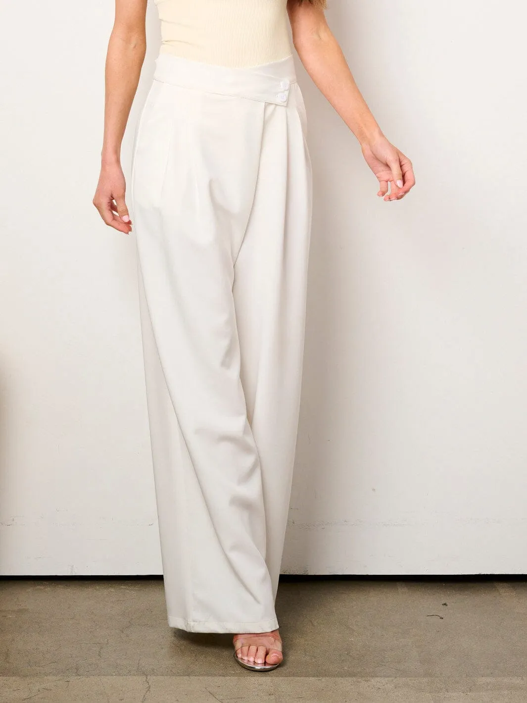 WOMEN'S BUTTON CLOSURE PLEATED WIDE LEG PALAZZO PANTS
