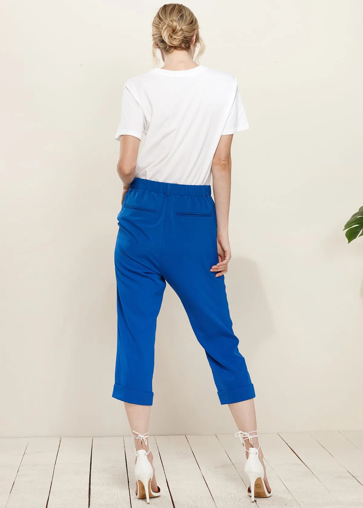 Women's Cropped Cuff Hem Trouser In Royal Blue